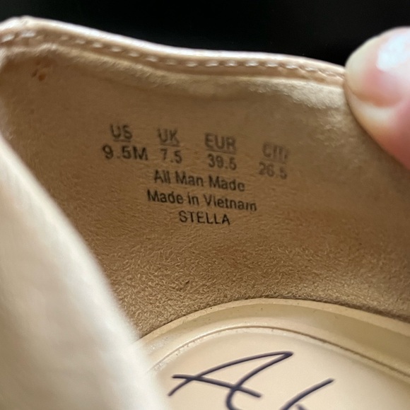 Abella True Comfort Stella Nude Pumps Size 9.5 Women’s - Picture 14 of 16